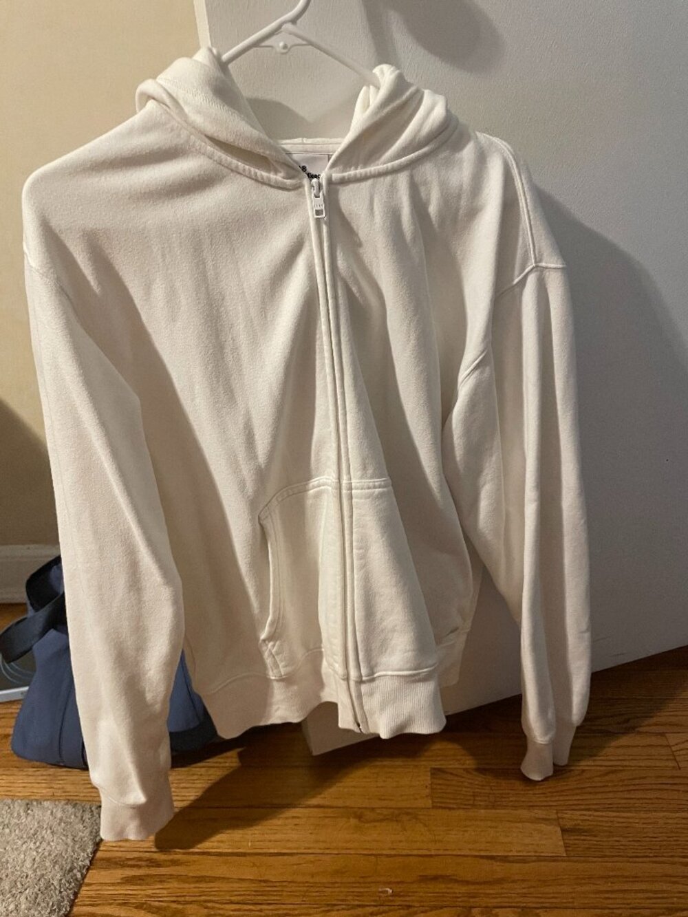 Aritzia White Hoodie Full Zip